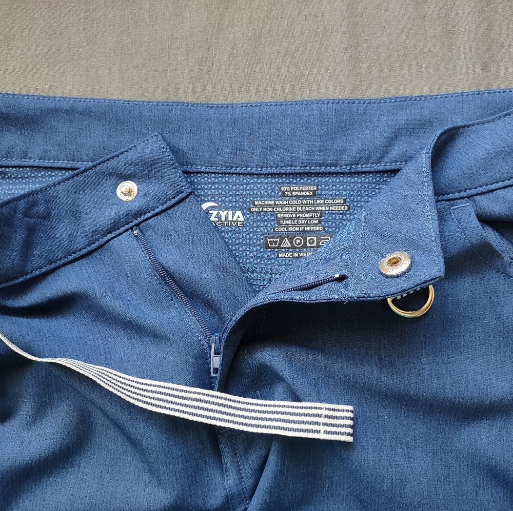 ZYIA Not Just A Trail Short - Picture 5 of 10